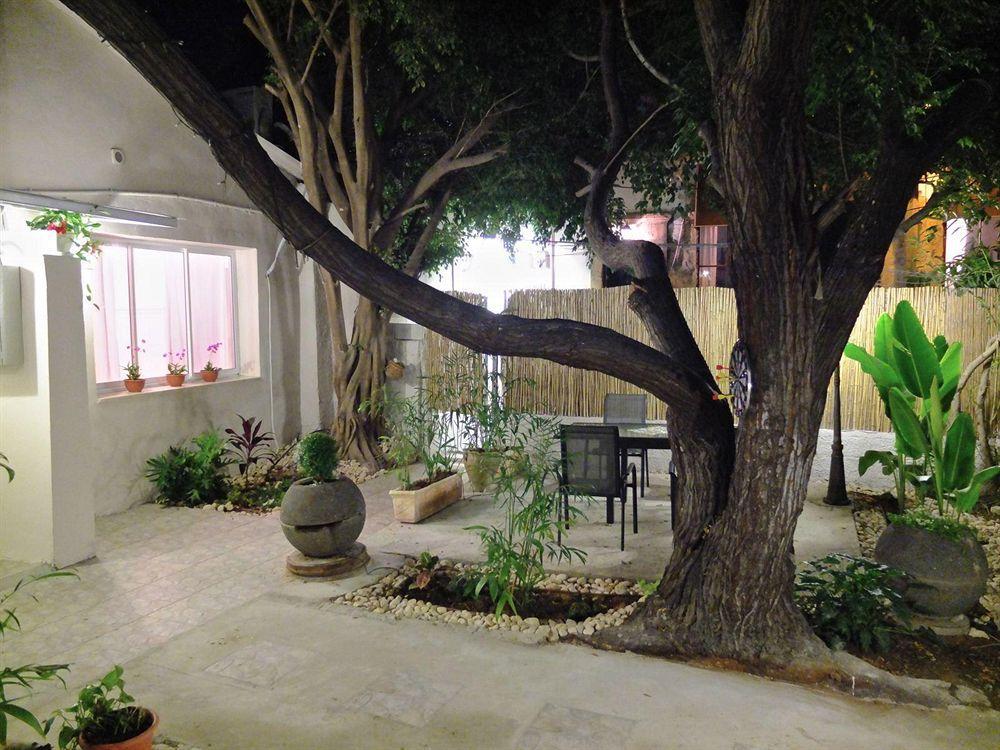 Levy - Neve Tzedek Aparthotel Tel Aviv Exteriör bild